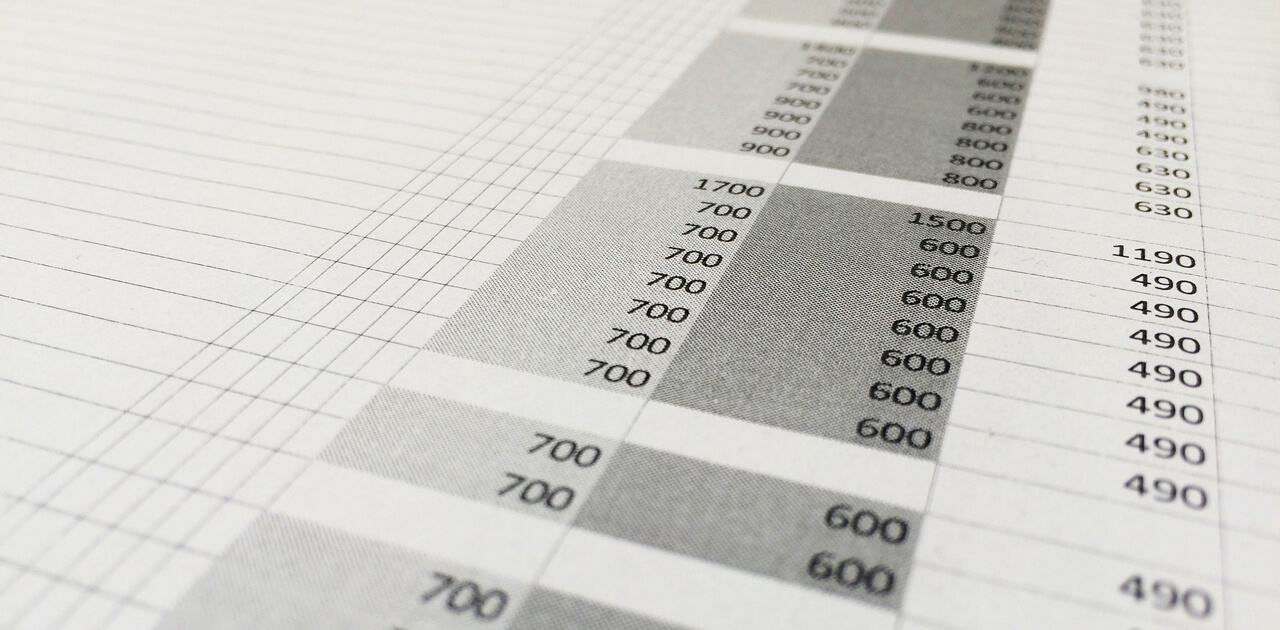 【Excel】行と列を固定して見出しを常に表示させる方法